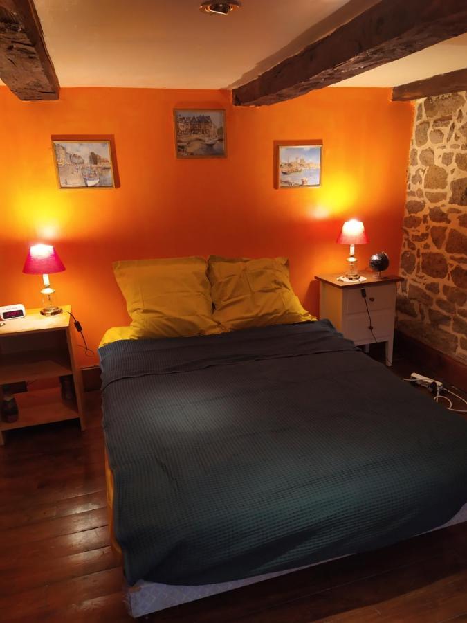 Homestay Maison En Granit Bleue