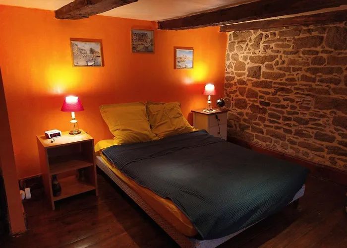 Maison En Granit Bleue