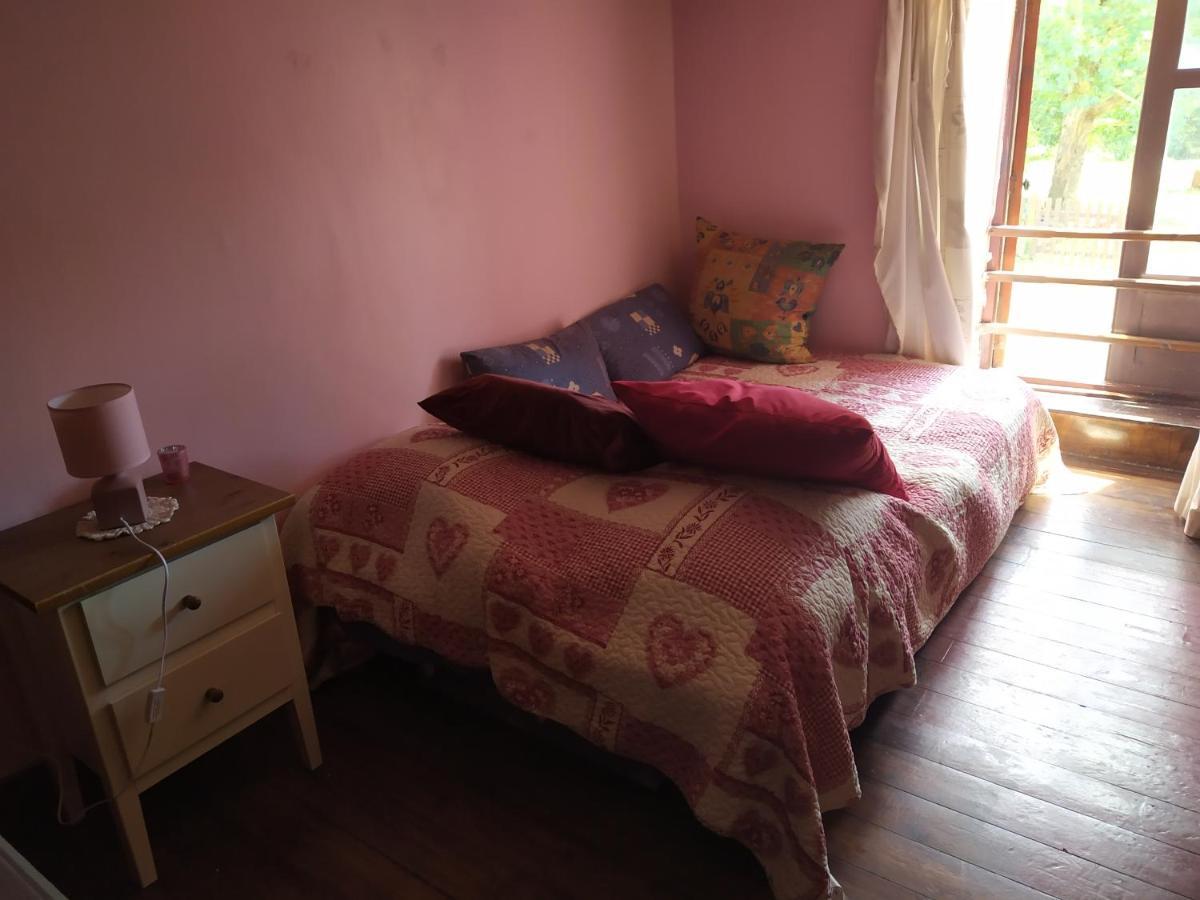 Maison En Granit Bleue Homestay Lanhelin