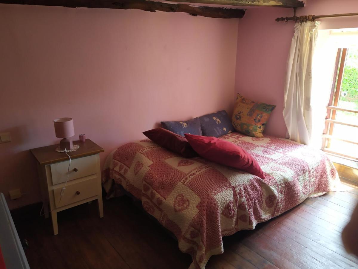 Homestay Maison En Granit Bleue Lanhelin